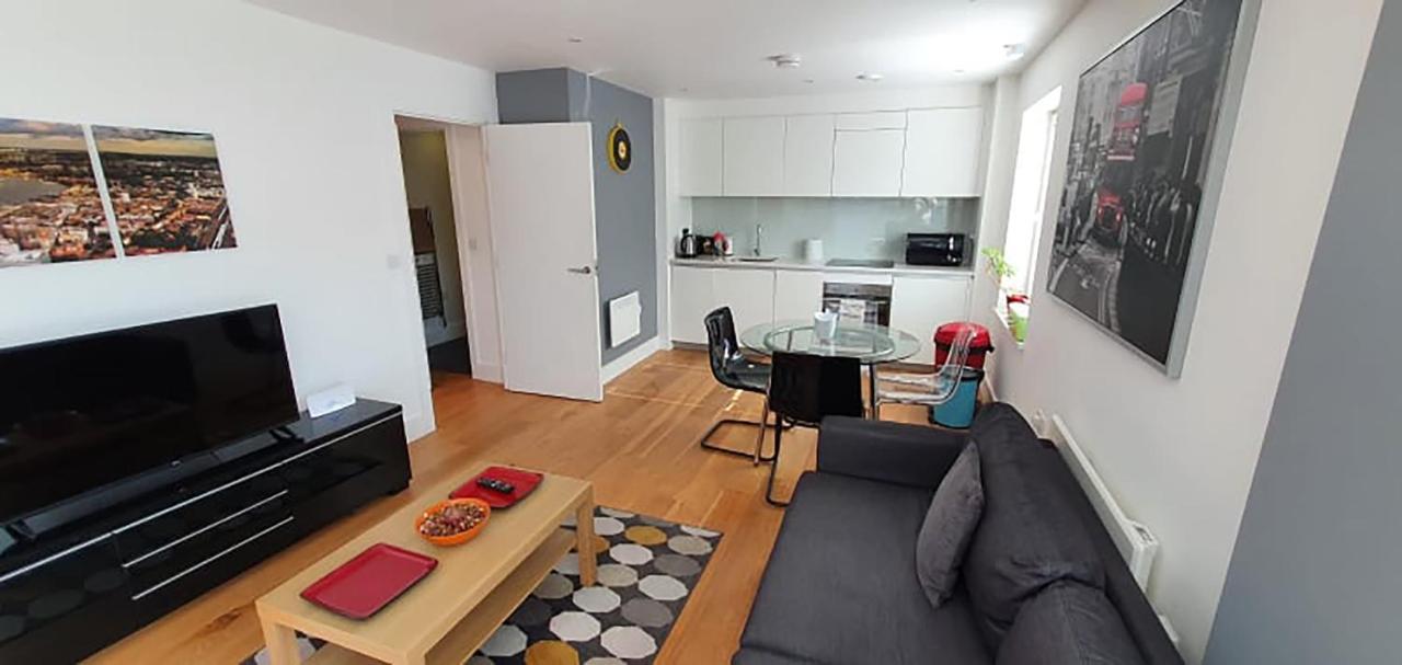 Bright & Spacious Double Bedroom With Ensuite And Concierge! Paid Parking Available Londýn Exteriér fotografie